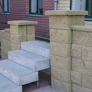 Купить крышки на столбы и парапеты для бетонных заборов